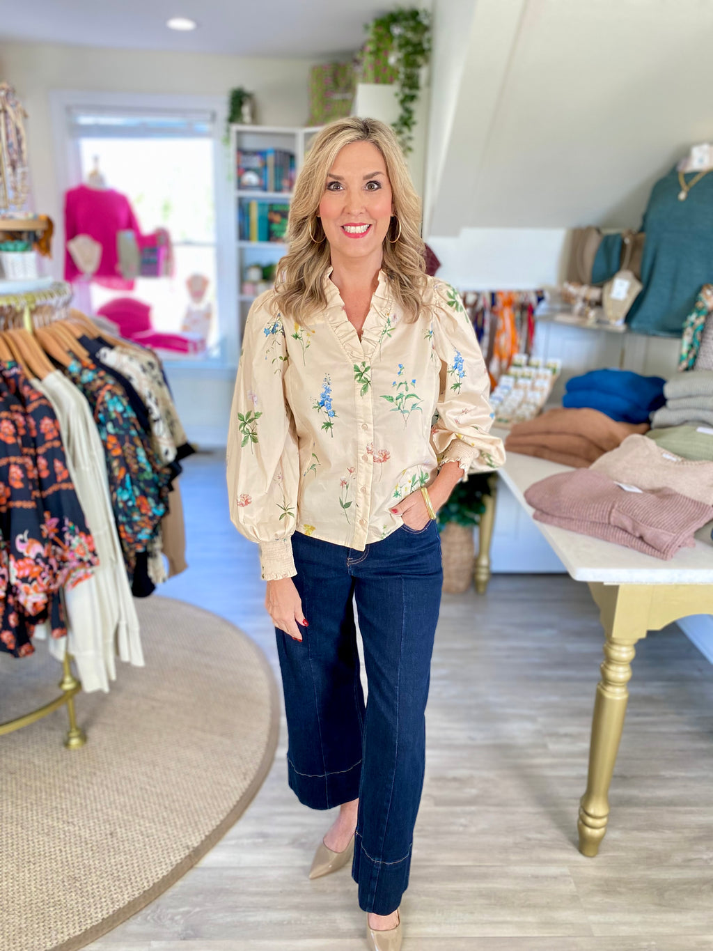 Floral Print Long Sleeve Smocked Cuff Top