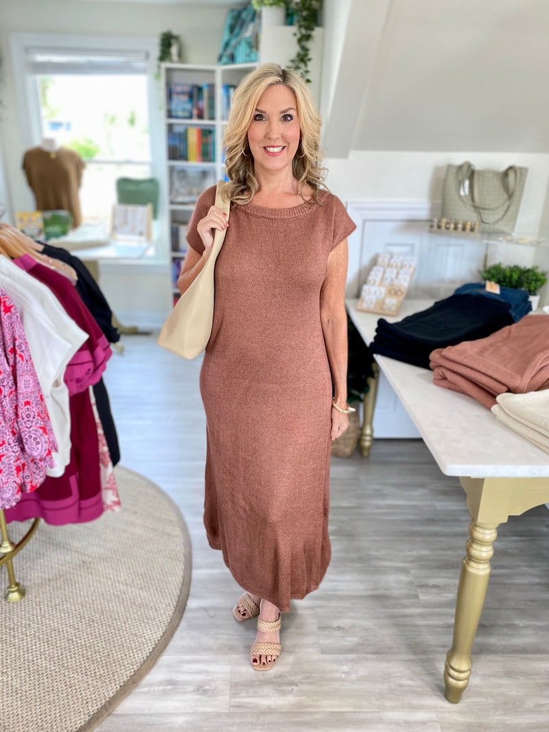 Scoop Neck Short Sleeve Midi Sweater Dress