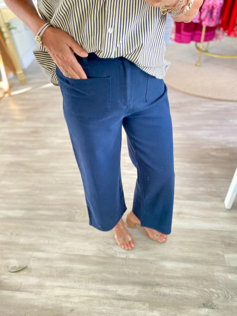 Front Pocket Wide Leg Cropped Pants
