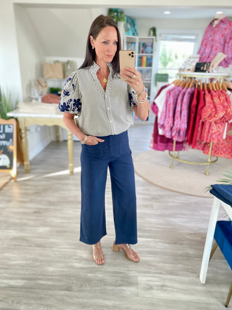 Front Pocket Wide Leg Cropped Pants