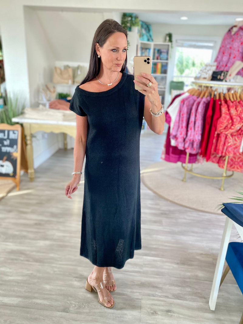 Scoop Neck Short Sleeve Midi Sweater Dress