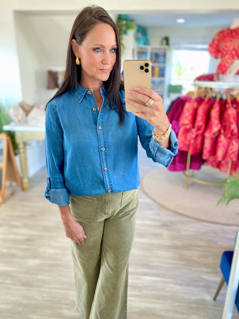 Chambray Collared 3/4 Tab Sleeve Button Down Shirt