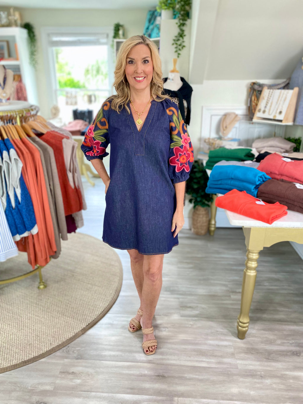 Embroidered Detail Short Sleeve Denim Dress
