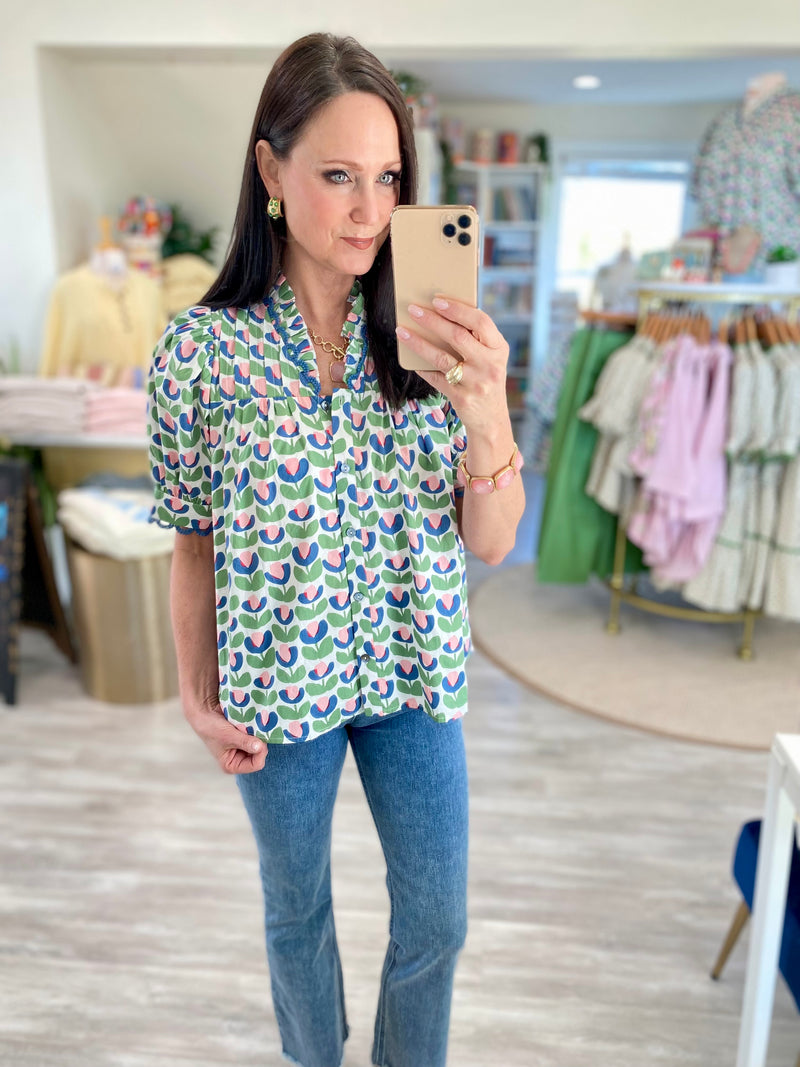 Floral Print Scallop Trim Top